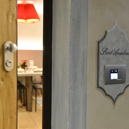 אאוסטה Le Reve Charmant Apartments - Via Sant'Orso,2 מראה חיצוני תמונה