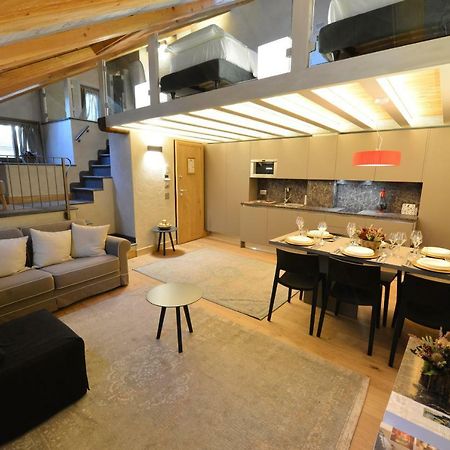 אאוסטה Le Reve Charmant Apartments - Via Sant'Orso,2 מראה חיצוני תמונה