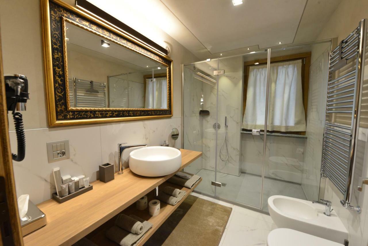 אאוסטה Le Reve Charmant Apartments - Via Sant'Orso,2 מראה חיצוני תמונה